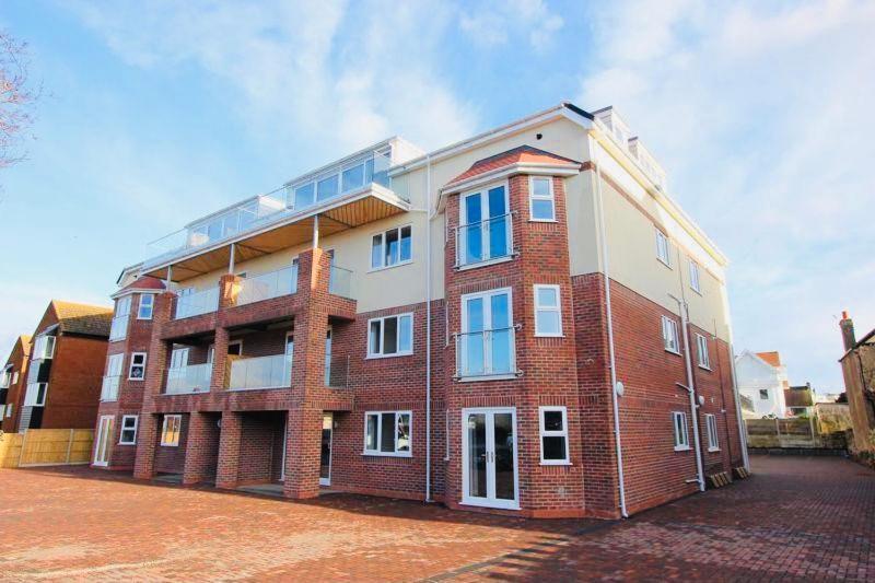 Spacious Newly Built Apartment Rhos On Sea, Colwyn Bay Exterior foto